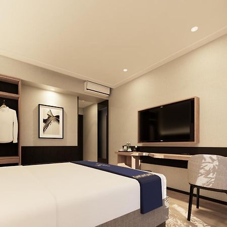 Fieris Hotel & Convention Kertajati Dawuhan Экстерьер фото