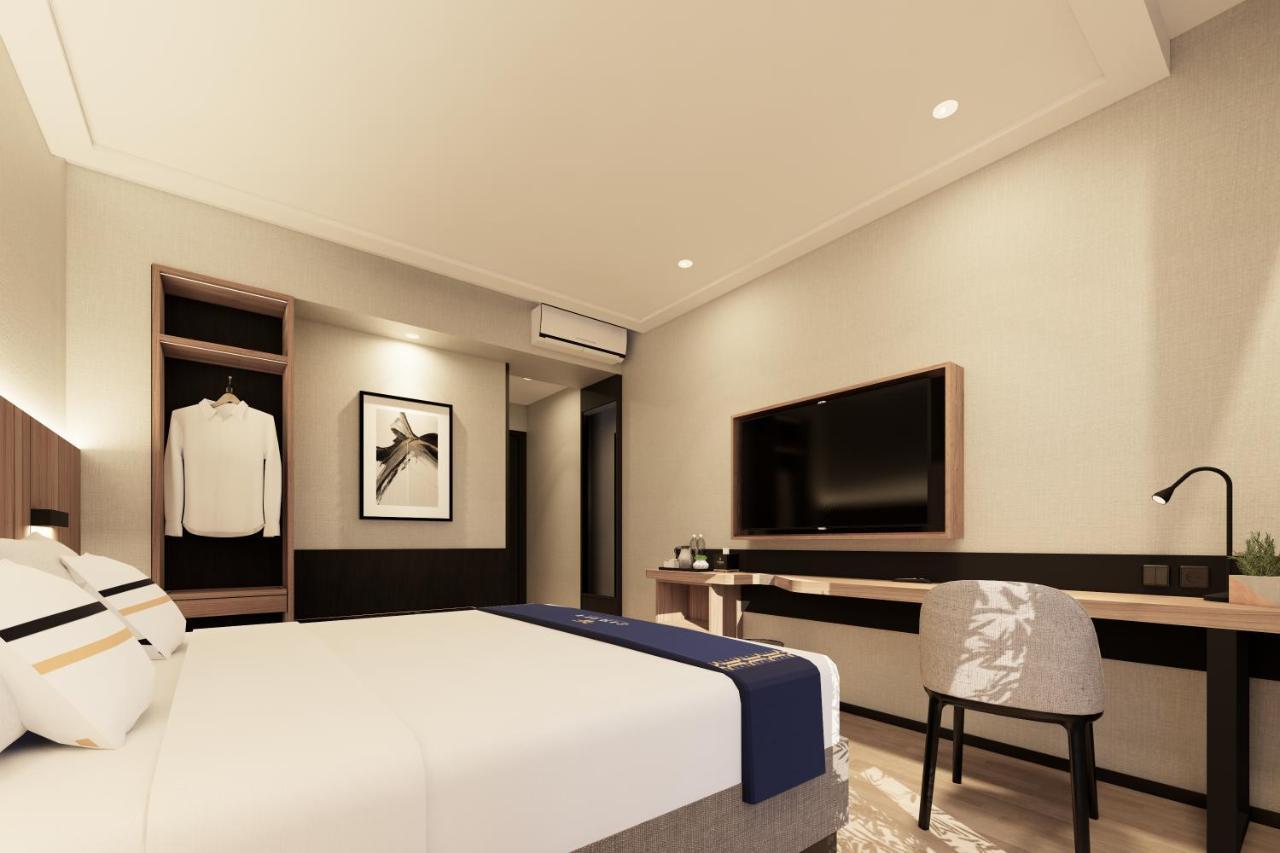 Fieris Hotel & Convention Kertajati Dawuhan Экстерьер фото
